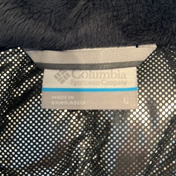 Columbia Heavenly hooded women’s jacket in black sz large

Excellent condition! - Picture 8 of 9